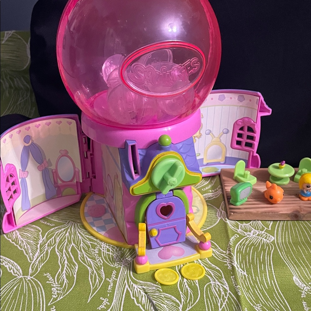 Colorful Squinkies Dollhouse Playset with Accessories